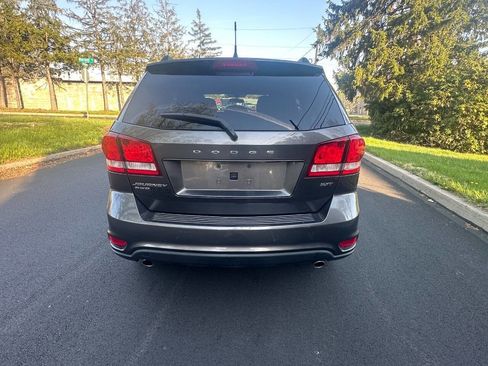 Used 2015 Dodge Journey SXT w/ Flexible Seating Group image 7