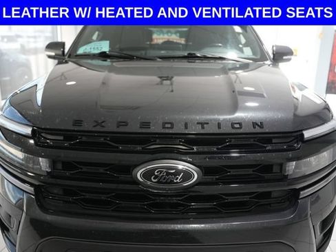 Used 2022 Ford Expedition Max Limited AWD/4WD image 6