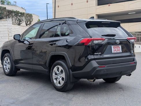 Used 2020 Toyota RAV4 LE image 11