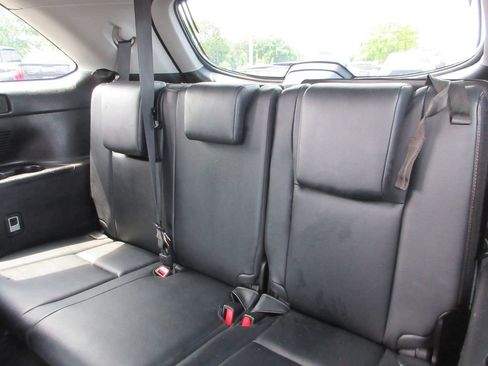 Used 2019 Toyota Highlander XLE AWD/4WD image 21