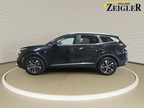 Used 2023 Kia Sportage EX AWD/4WD image 8