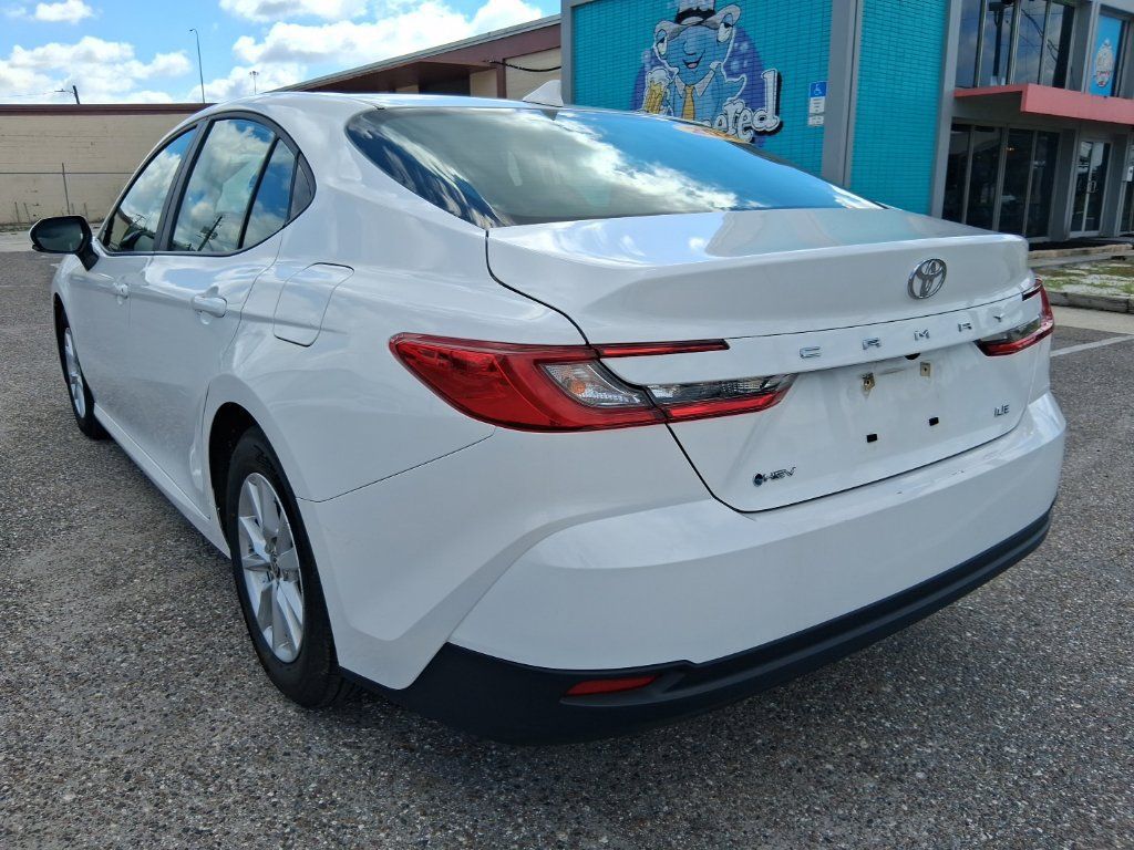Used 2025 Toyota Camry LE FWD image 5