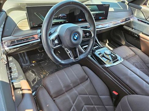 Certified 2023 BMW i7 xDrive60 AWD/4WD image 9