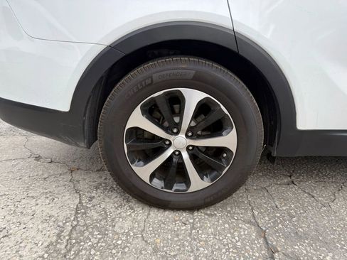 Used 2018 Kia Sorento EX FWD image 23