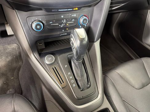 Used 2016 Ford Focus SE w/ Equipment Group 201A image 15