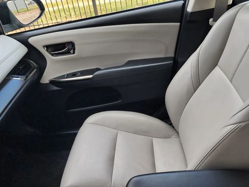 Used 2016 Toyota Avalon XLE image 23