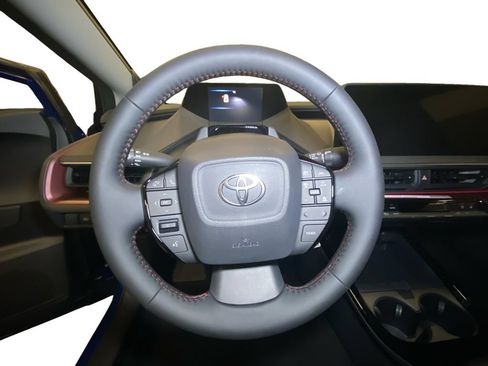 New 2025 Toyota Prius Plug-In Hybrid FWD image 12