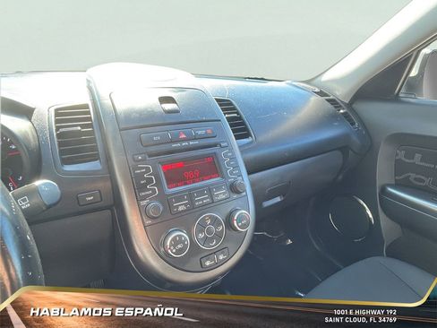 Used 2013 Kia Soul + image 22