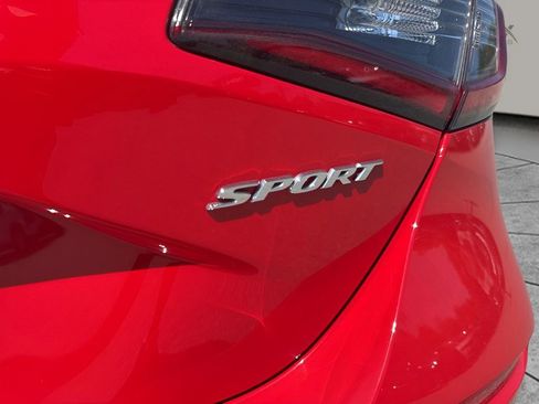 Used 2025 Honda Civic Sport image 28