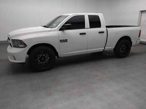 Used 2018 RAM 1500 Express RWD image 2