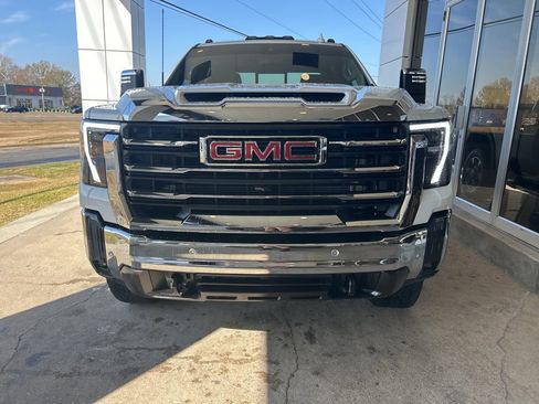 Used 2025 GMC Sierra 2500 SLT w/ SLT Premium Package image 3