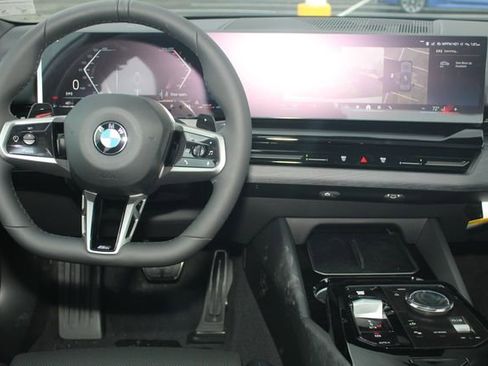 New 2026 BMW 530i w/ M Sport Package image 18