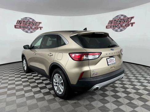 Used 2020 Ford Escape SE image 5