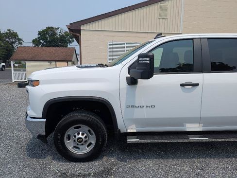Used 2024 Chevrolet Silverado 2500 W/T w/ WT Convenience Package AWD/4WD image 2