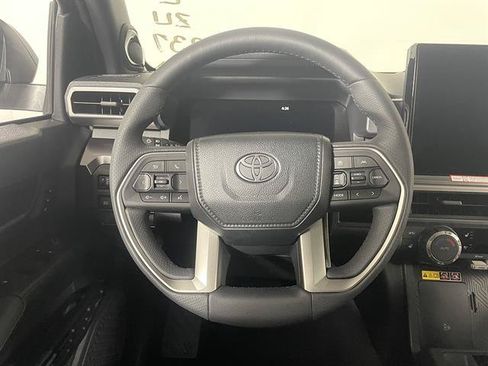 New 2026 Toyota 4Runner TRD Off-Road Premium AWD/4WD image 14