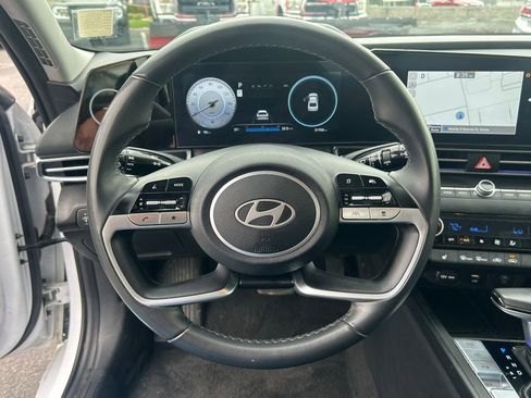 Used 2024 Hyundai Elantra Limited FWD image 22