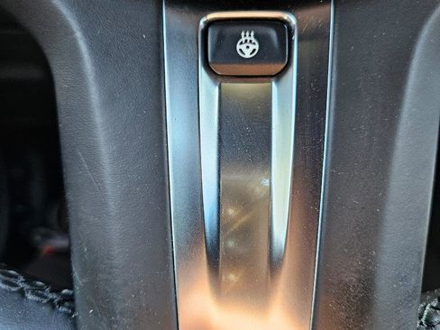 Used 2021 BMW M440i Convertible image 22