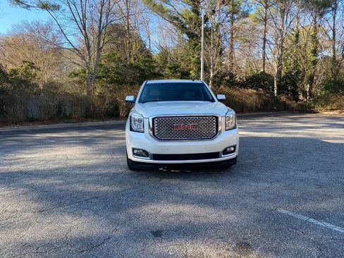 Used 2015 GMC Yukon XL Denali w/ Touring Package image 2