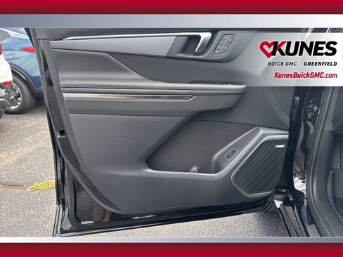 New 2026 Buick Enclave Sport Touring w/ Power Package image 39