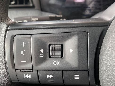 Certified 2025 Nissan Kicks SV AWD/4WD image 33
