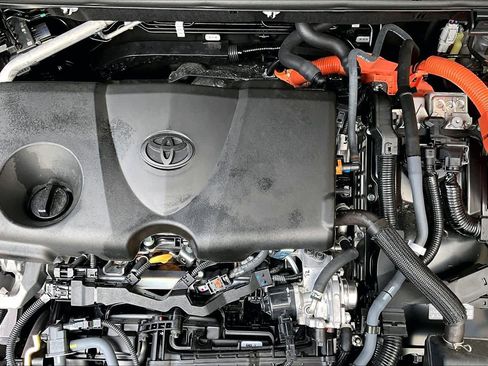 Certified 2025 Toyota RAV4 LE AWD/4WD image 32