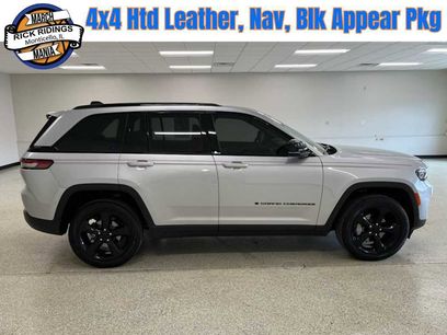 Used 2024 Jeep Grand Cherokee Limited w/ Black Appearance Package