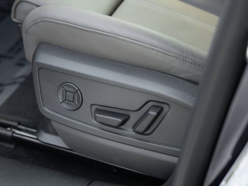 Certified 2025 Audi Q5 Premium w/ Premium Plus AWD/4WD image 21