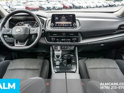 Used 2026 Nissan Rogue SV FWD image 24