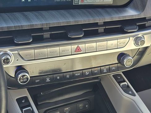 Used 2024 Kia Telluride SX Prestige image 25