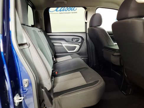 Used 2023 Nissan Titan SV RWD image 11