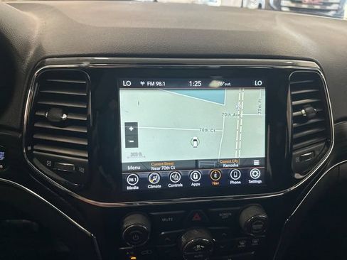 Used 2022 Jeep Grand Cherokee Limited AWD/4WD image 22