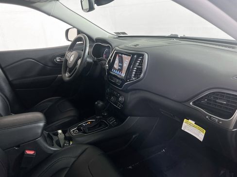 Used 2022 Jeep Cherokee Limited w/ Mopar Interior Package AWD/4WD image 28
