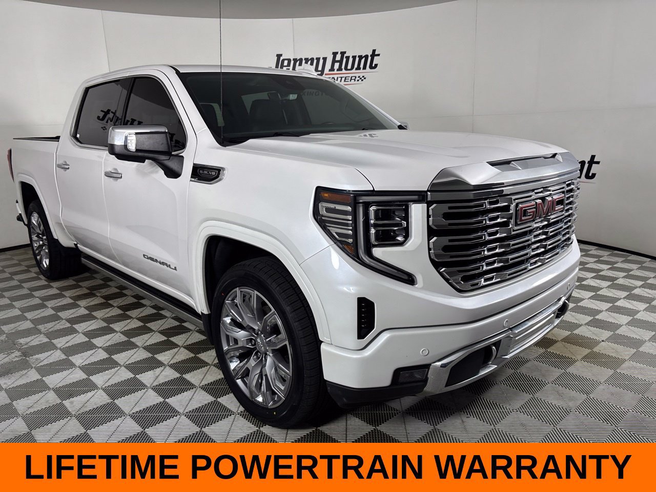 Used 2023 GMC Sierra 1500 Denali w/ Denali Reserve Package AWD/4WD image 4