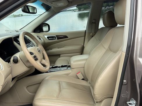 Used 2014 Nissan Pathfinder SL FWD image 12