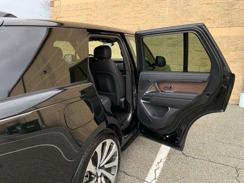 New 2025 Land Rover Range Rover SE image 16