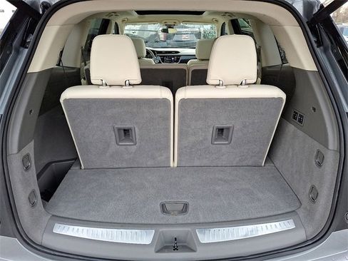 Certified 2024 Cadillac XT6 Premium Luxury image 26