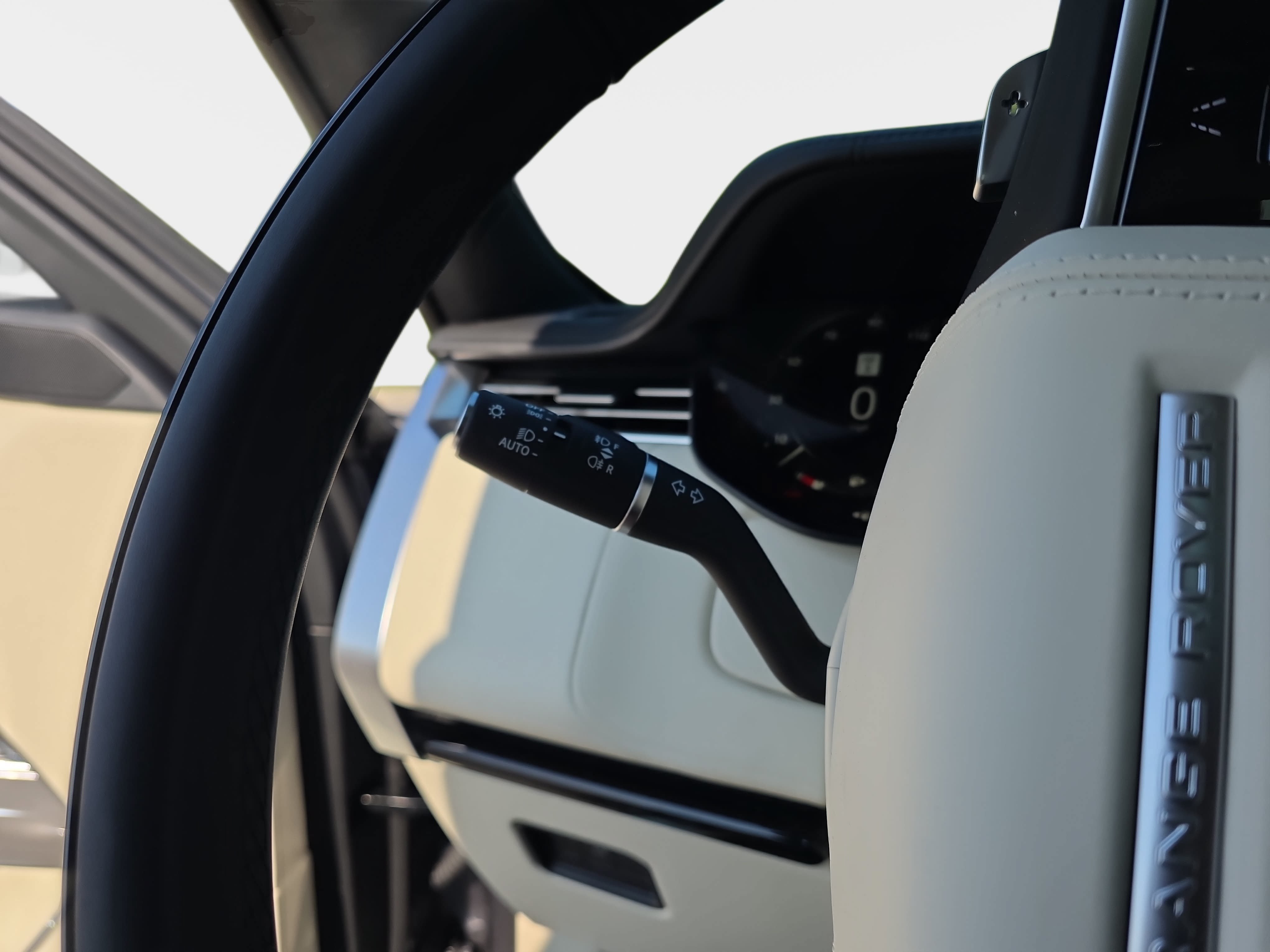 New 2026 Land Rover Range Rover SE AWD/4WD image 27