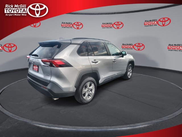 Used 2024 Toyota RAV4 XLE FWD image 8