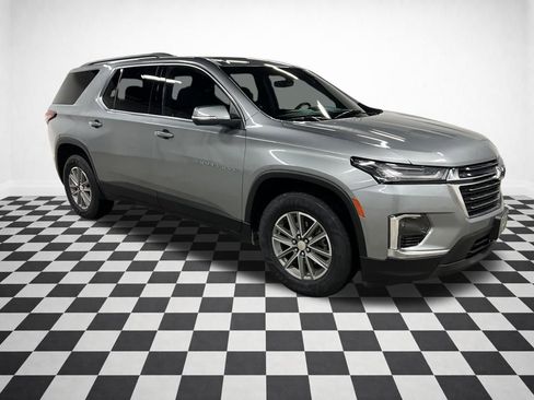 Certified 2023 Chevrolet Traverse LT image 1