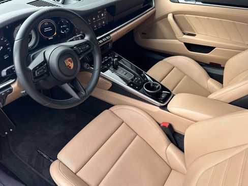 Used 2022 Porsche 911 Turbo S image 4
