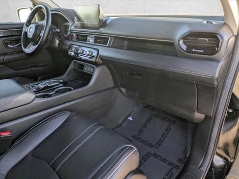 Used 2024 Honda Pilot Elite image 23