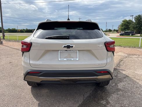 New 2026 Chevrolet Trax ACTIV w/ Driver Confidence Package FWD image 5