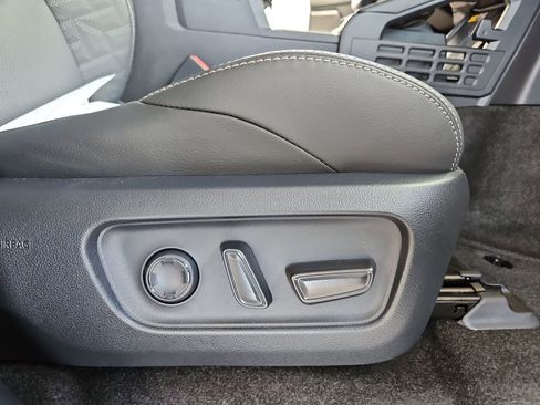 Used 2025 Toyota 4Runner TRD Off-Road Premium image 27