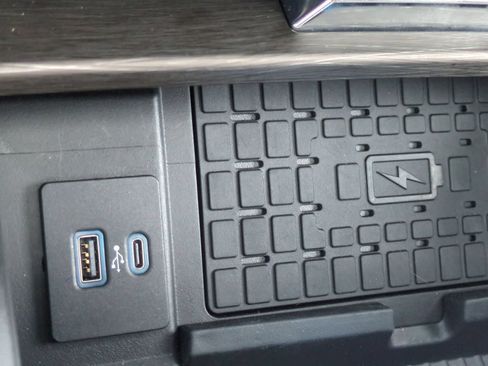 Used 2024 Ford Expedition Max Limited w/ Excursion Package AWD/4WD image 33