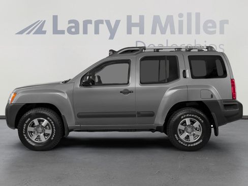 Used 2015 Nissan Xterra PRO-4X AWD/4WD image 3