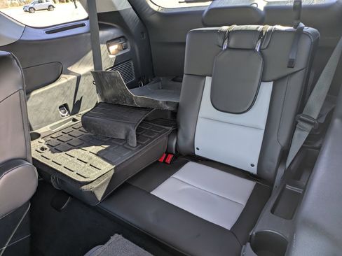 Used 2023 Ford Explorer XLT w/ Equipment Group 202A image 26