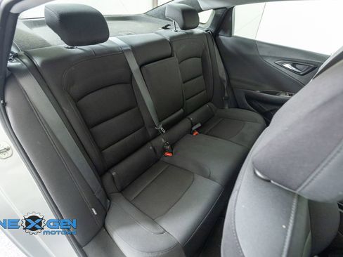 Used 2021 Chevrolet Malibu LT FWD image 36