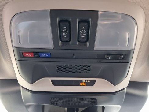 Used 2025 Subaru Crosstrek 2.5i Limited w/ Crosstrek Mirror Package image 26