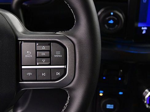 New 2025 Ford F250 Lariat w/ Lariat Ultimate Package AWD/4WD image 23