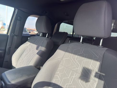 Used 2016 Toyota Tacoma TRD Sport image 28